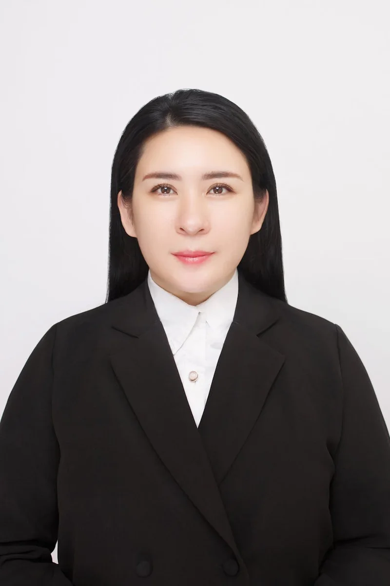 企业与实施团队围坐沟通，对齐员工社区与客户社群的搭建需求